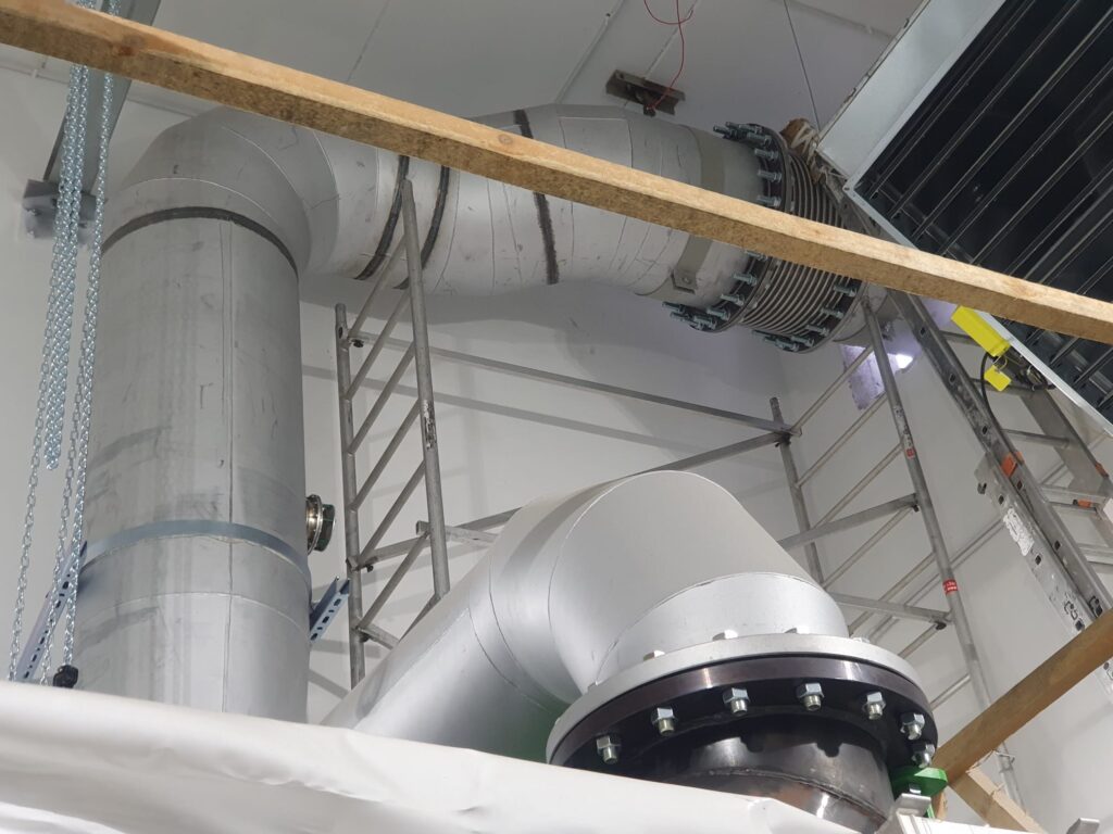 Instalacja z rur i profili ze stali czarnej- elektrociepłownia — zdjęcie 1
